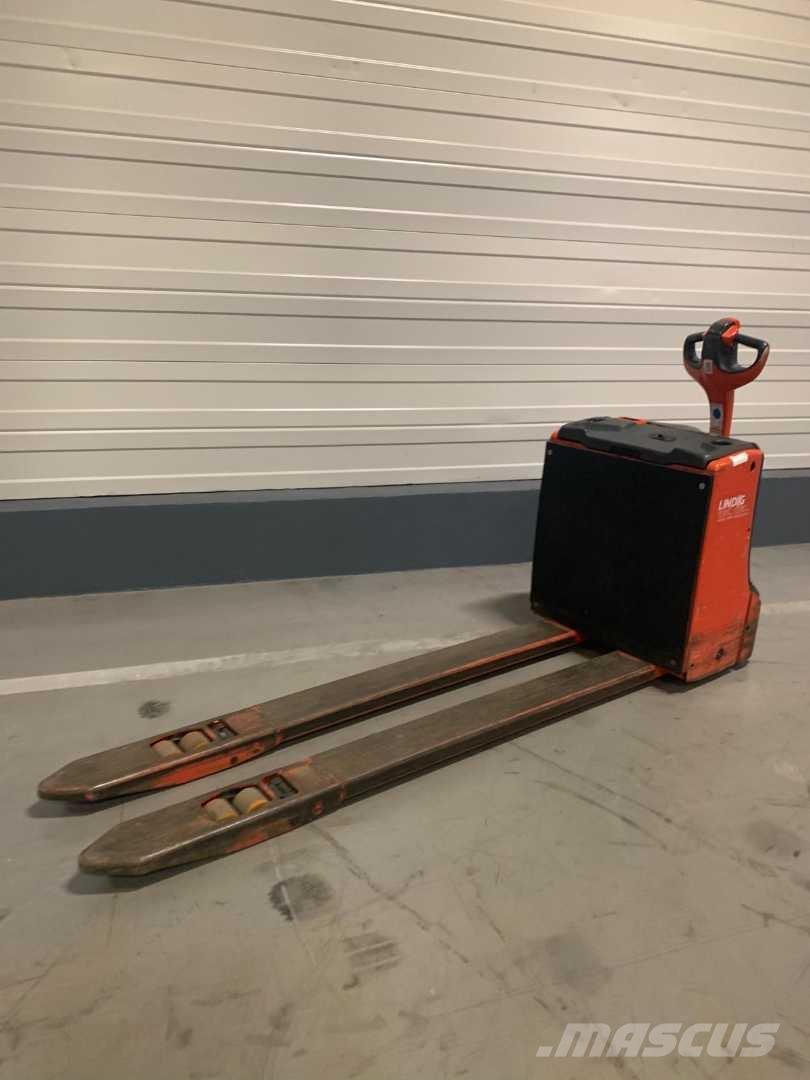 Linde T20 Pedestrian stacker