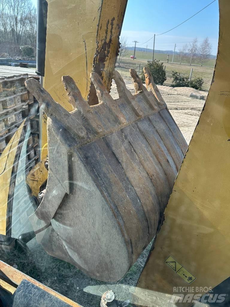 CAT 442E TLB's