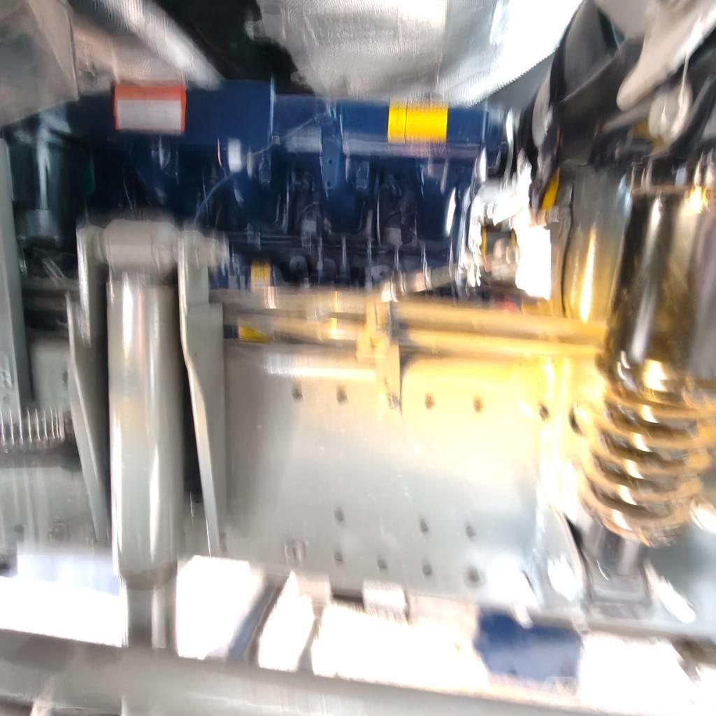 Howo 371 8x4 Tipper trucks