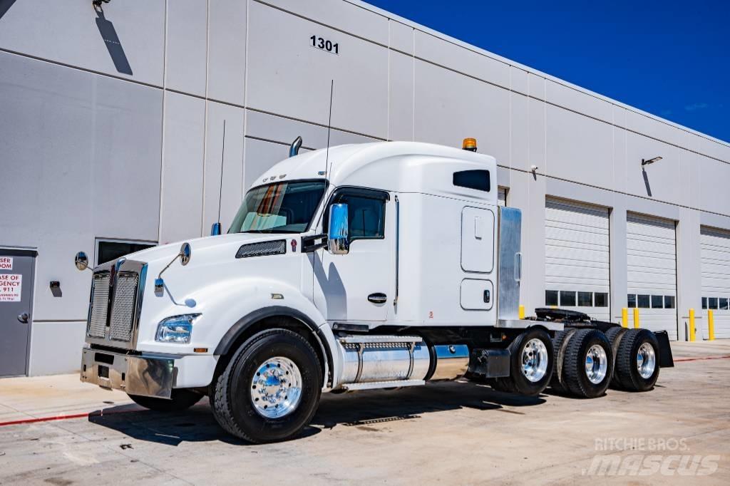 Kenworth T 880 Truck Tractor Units