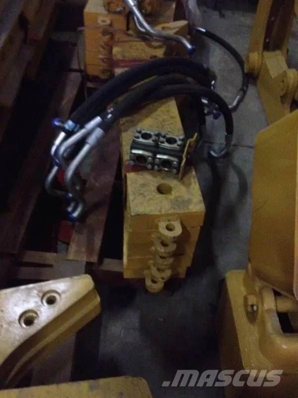 CAT D7H Ripper NEW Other