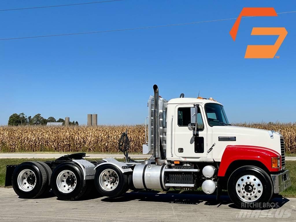 Mack CHU 613 Truck Tractor Units