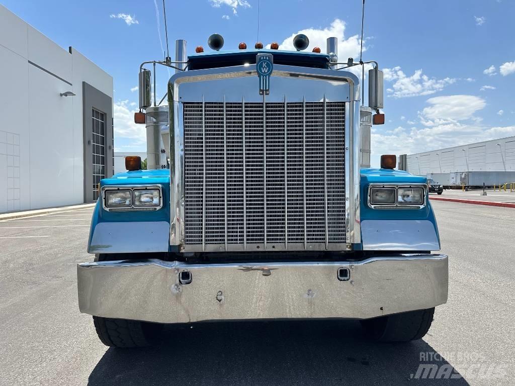 Kenworth W 900 Truck Tractor Units