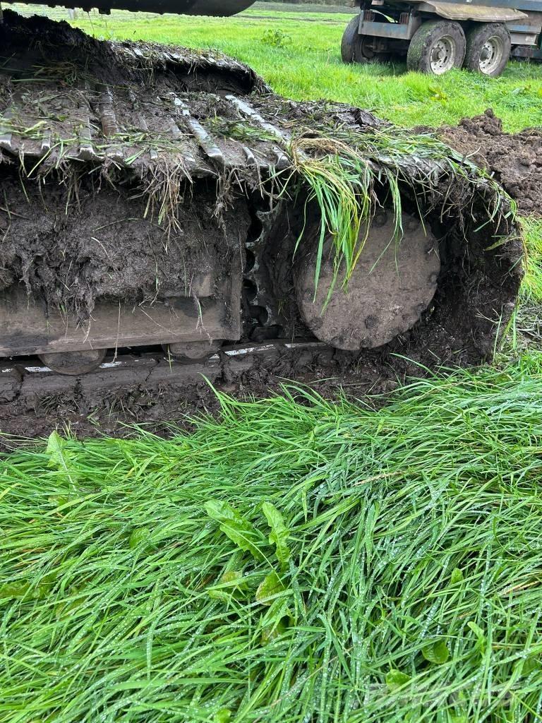 Hitachi ZX135-5 Crawler excavators