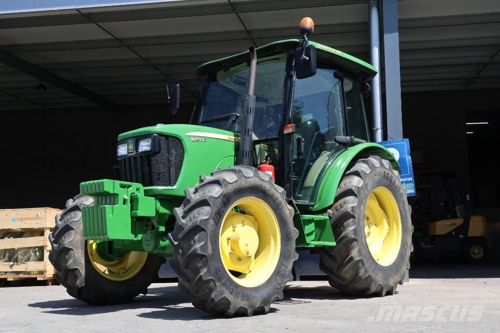 John Deere 5075 E Tractors