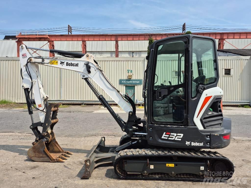 Bobcat E 32i Mini excavators < 7t
