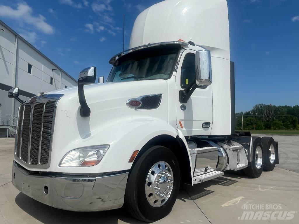 Peterbilt 579 Truck Tractor Units