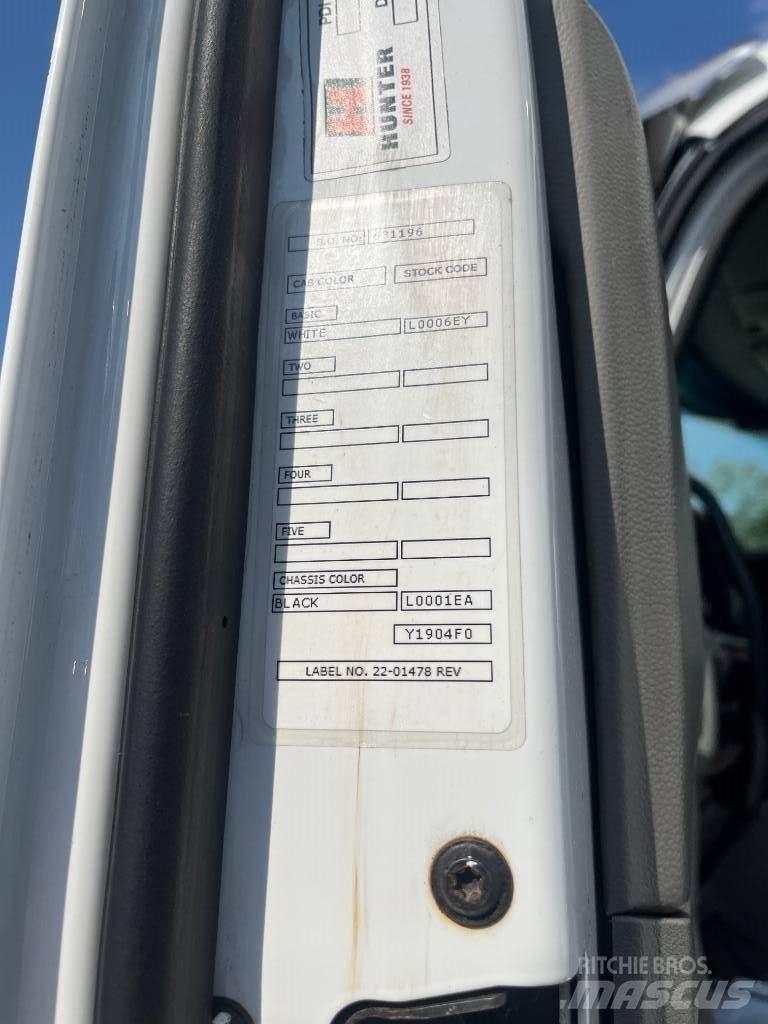 Peterbilt 579 Truck Tractor Units