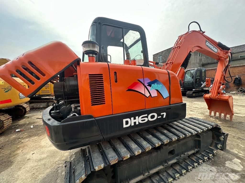 Doosan DH 60 Mini excavators < 7t