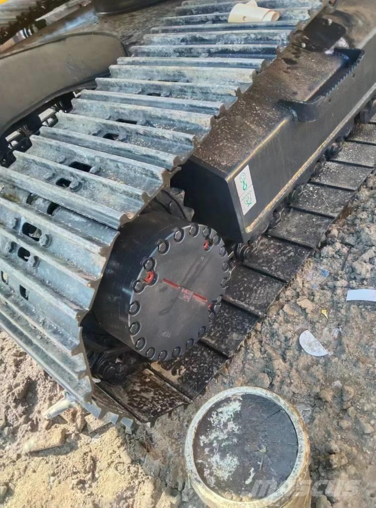 Komatsu PC 220-8 Crawler excavators