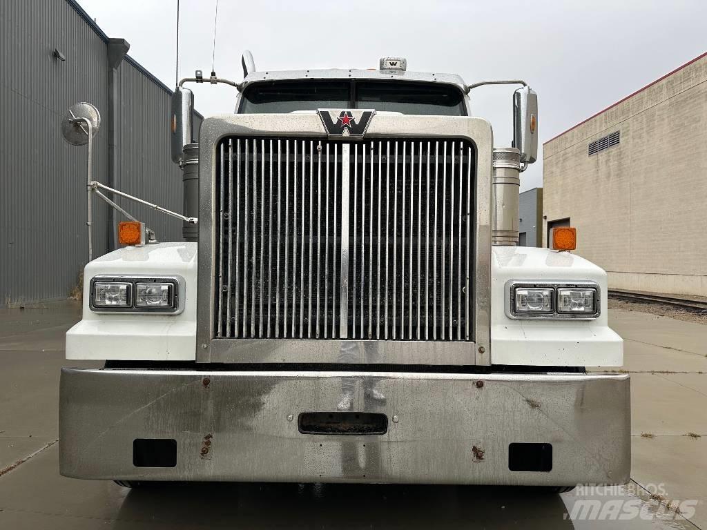 Western Star 4900 SF Truck Tractor Units
