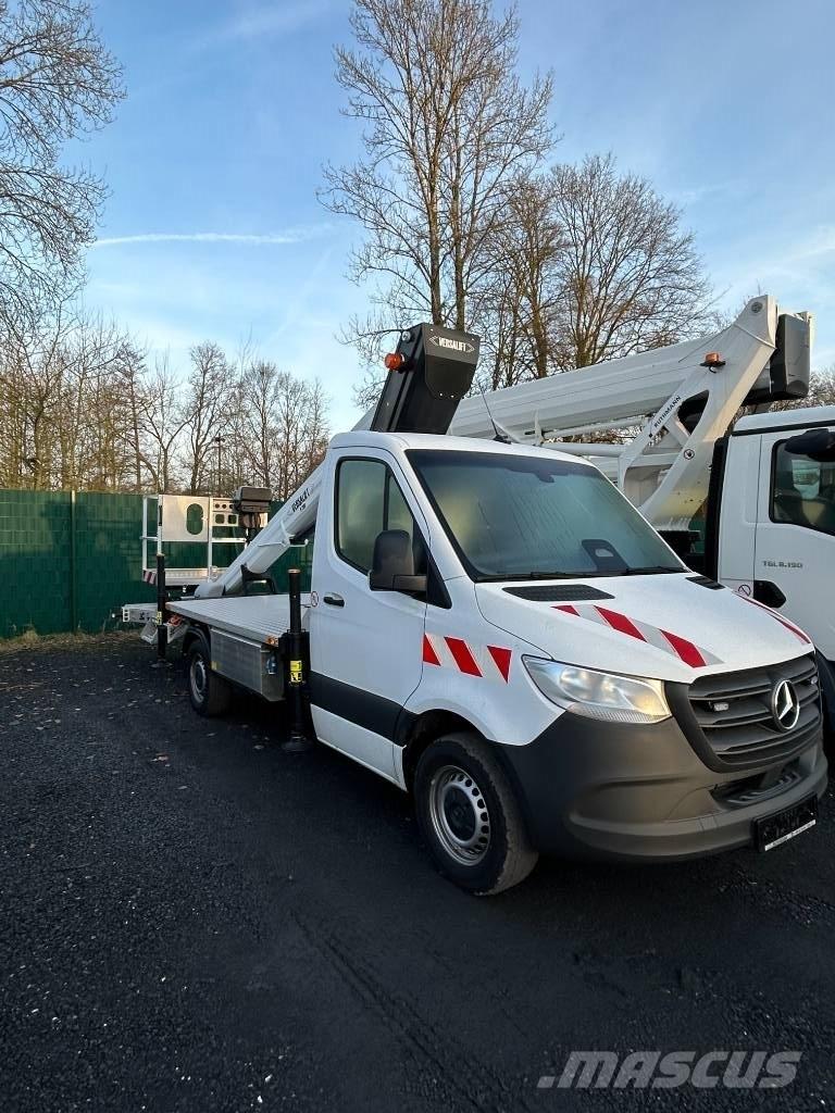 VERSALIFT V-200 Truck mounted aerial platforms