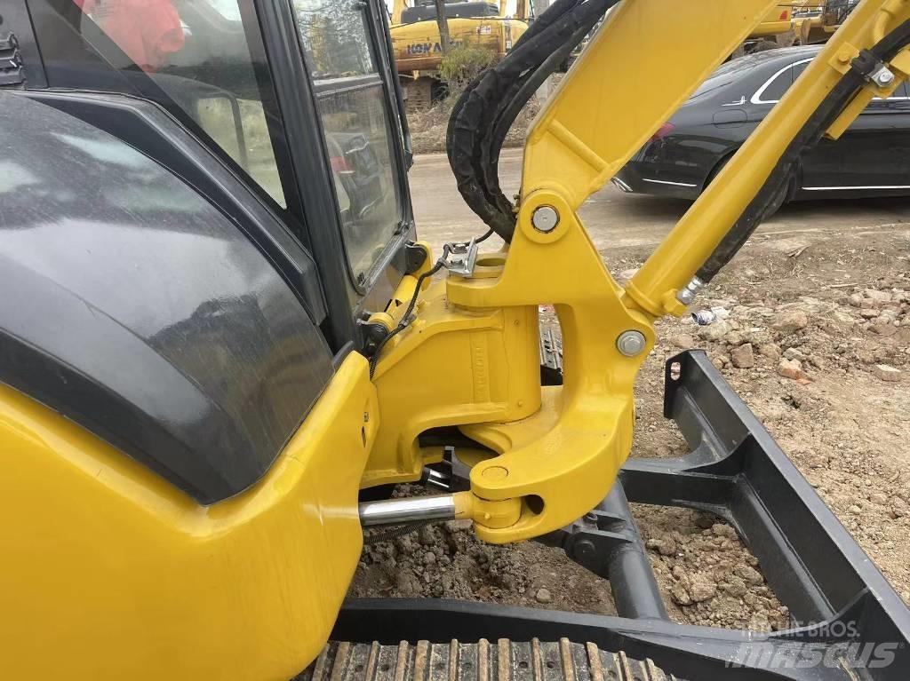 Komatsu PC 40 Mini excavators < 7t
