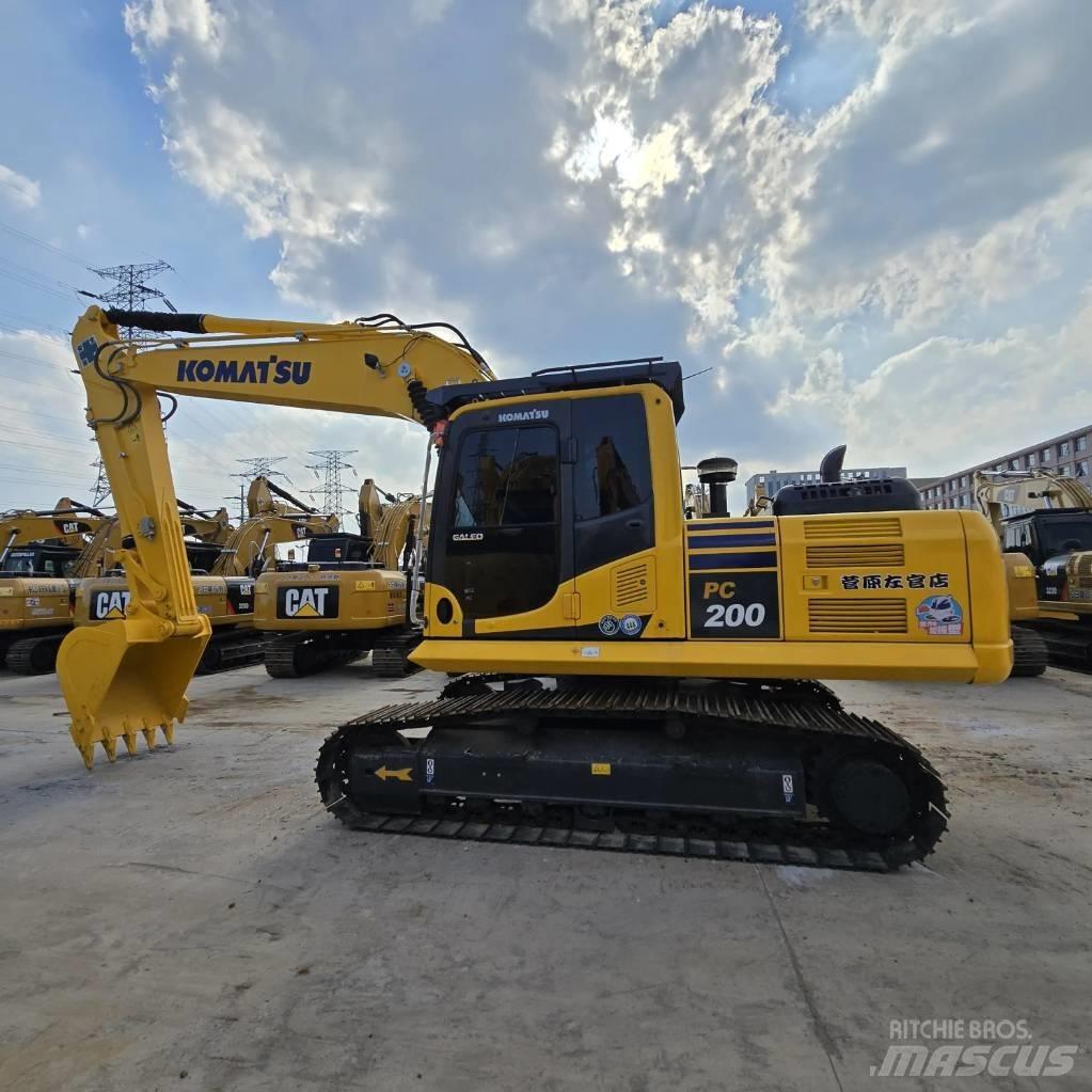 Komatsu PC 200-8 Crawler excavators