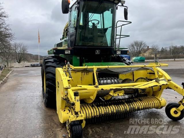 John Deere 6950 Self-propelled foragers