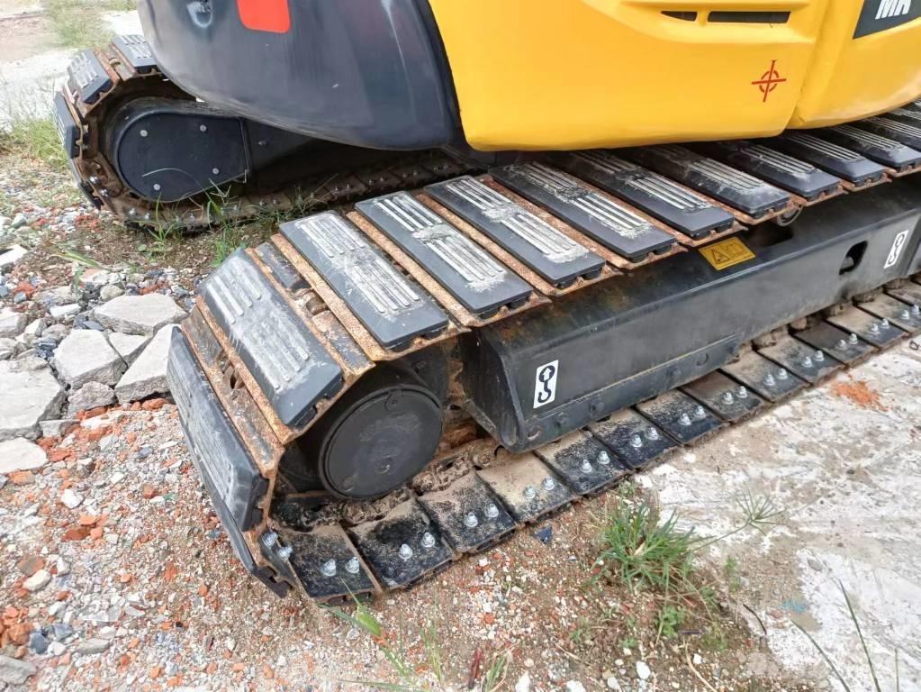 Komatsu PC 30 Mini excavators < 7t