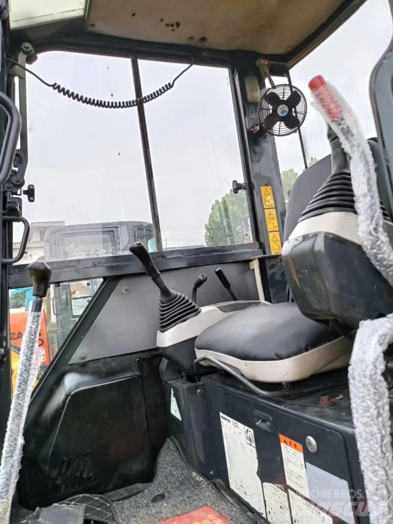 Komatsu PC 30 Mini excavators < 7t