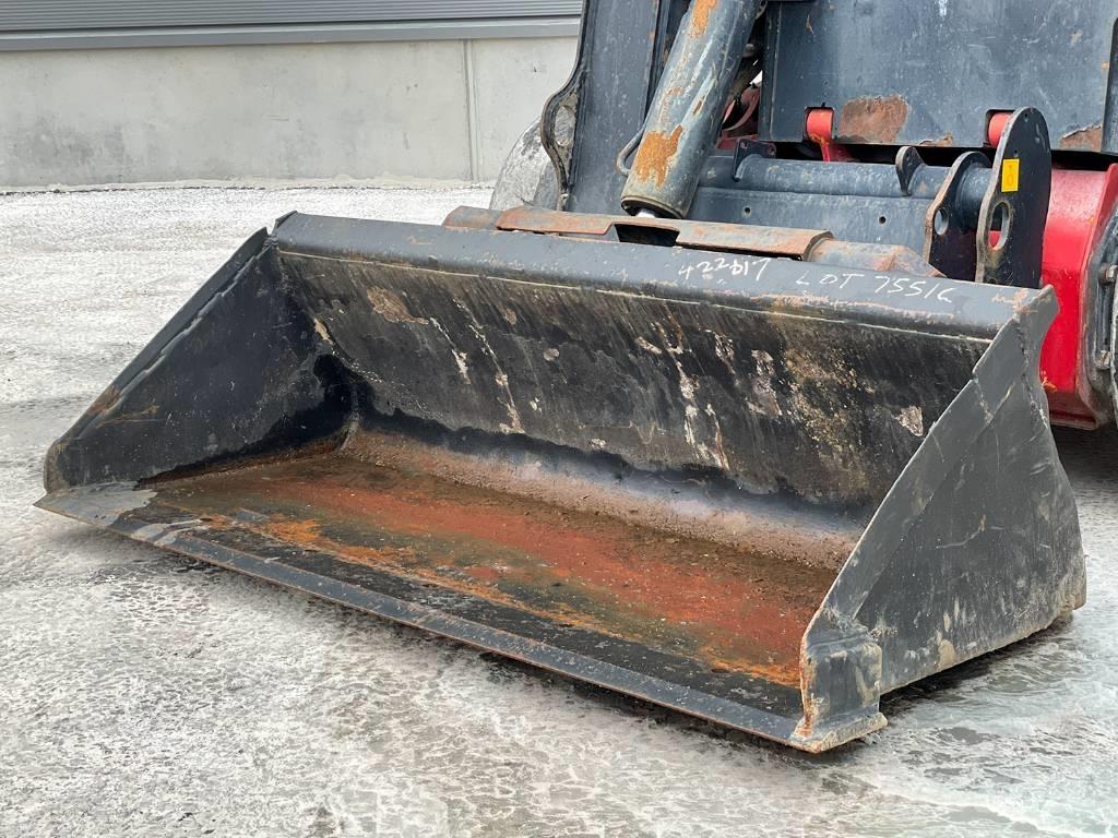 JCB R260 Skid steer loaders