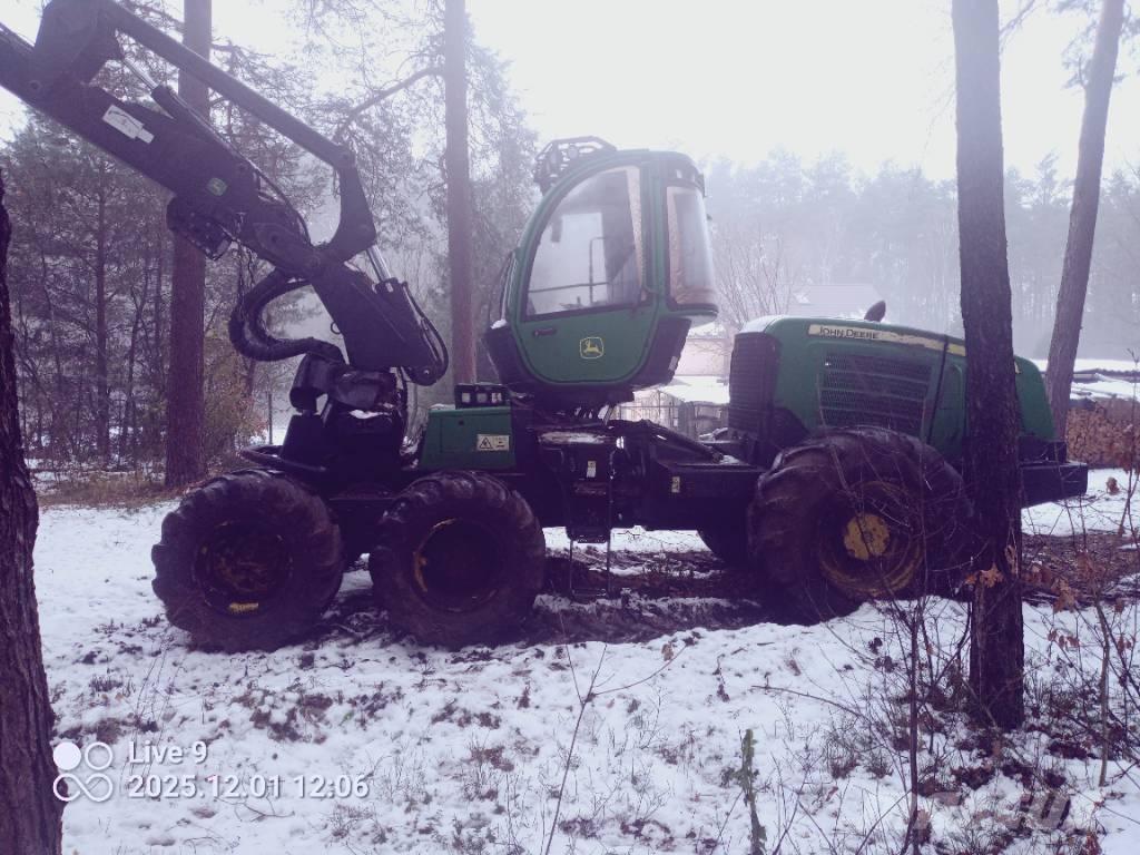 John Deere 1170 E Harvesters