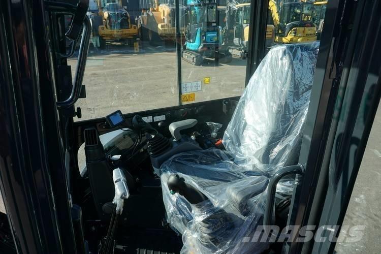 Airman AX 26 U-6 Mini excavators < 7t