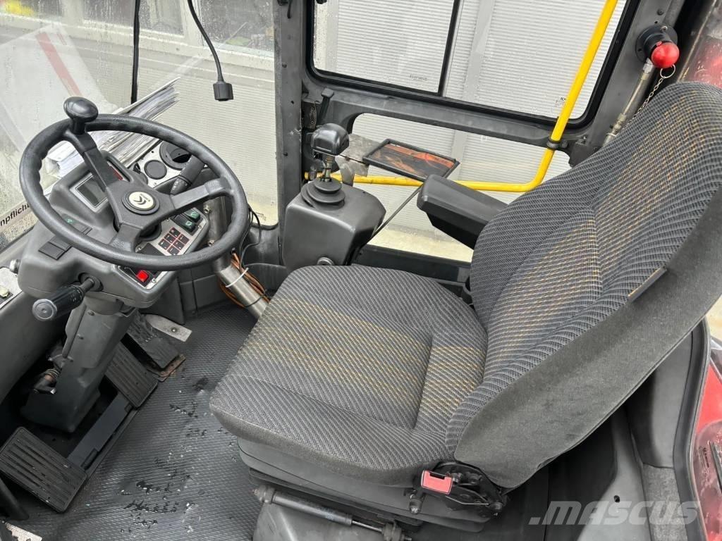 Kalmar DCE 80-9 Diesel trucks