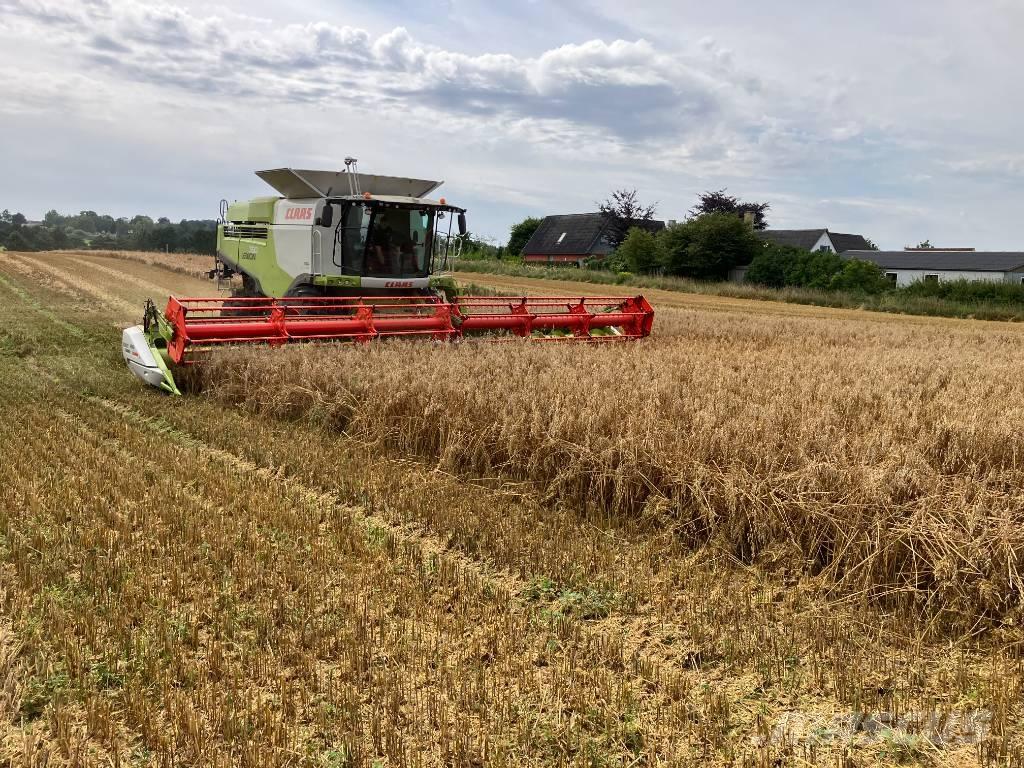 CLAAS Lexion 760 Combine harvesters