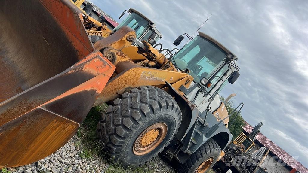Liebherr L 580 Chassis and suspension