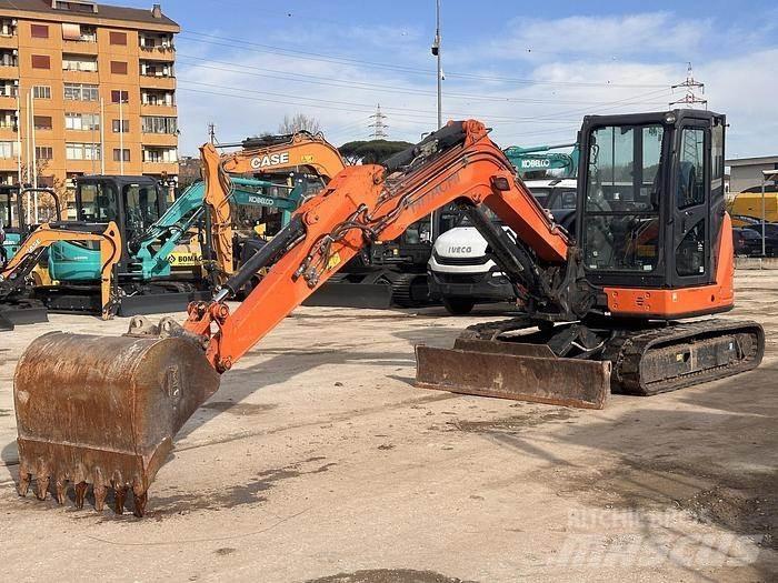 Hitachi ZX65USB Mini excavators < 7t