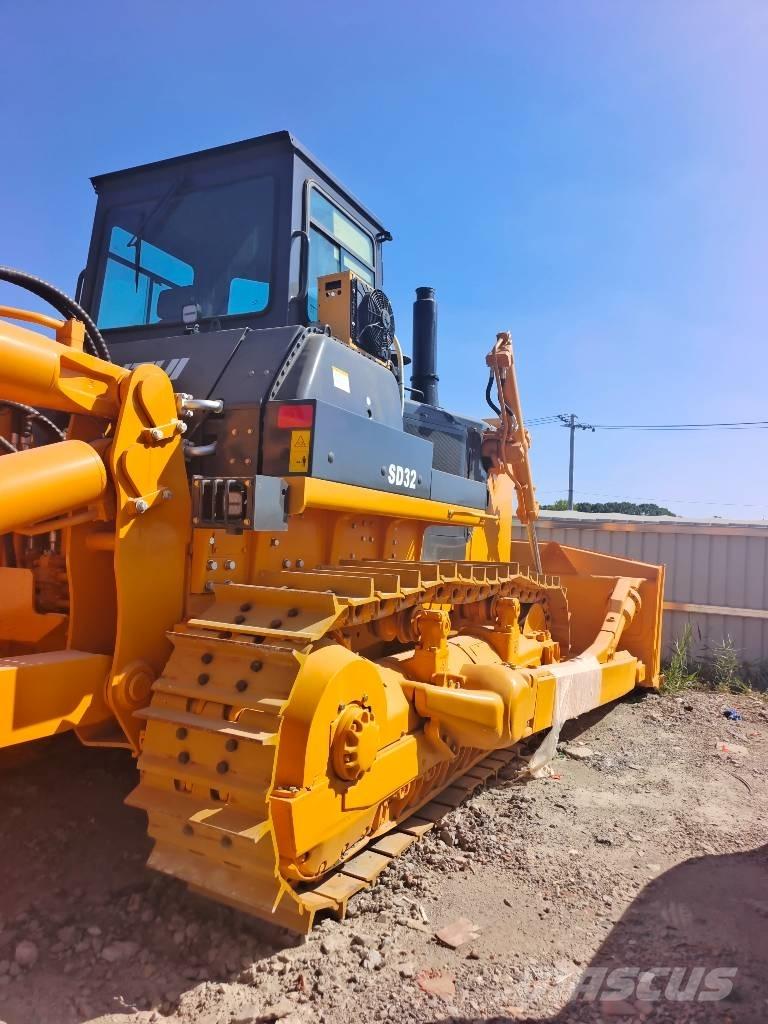 Shantui SD 32 Crawler dozers