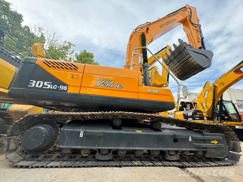 Hyundai 305 LC Crawler excavators