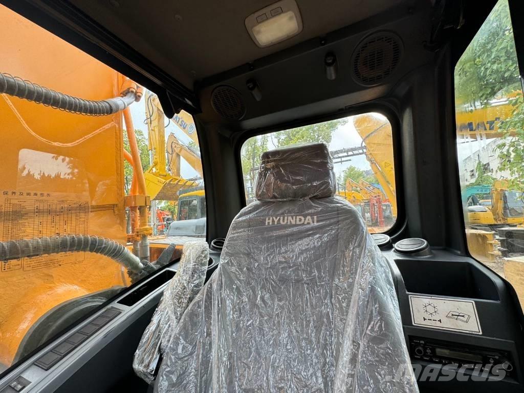 Hyundai 305 LC Crawler excavators