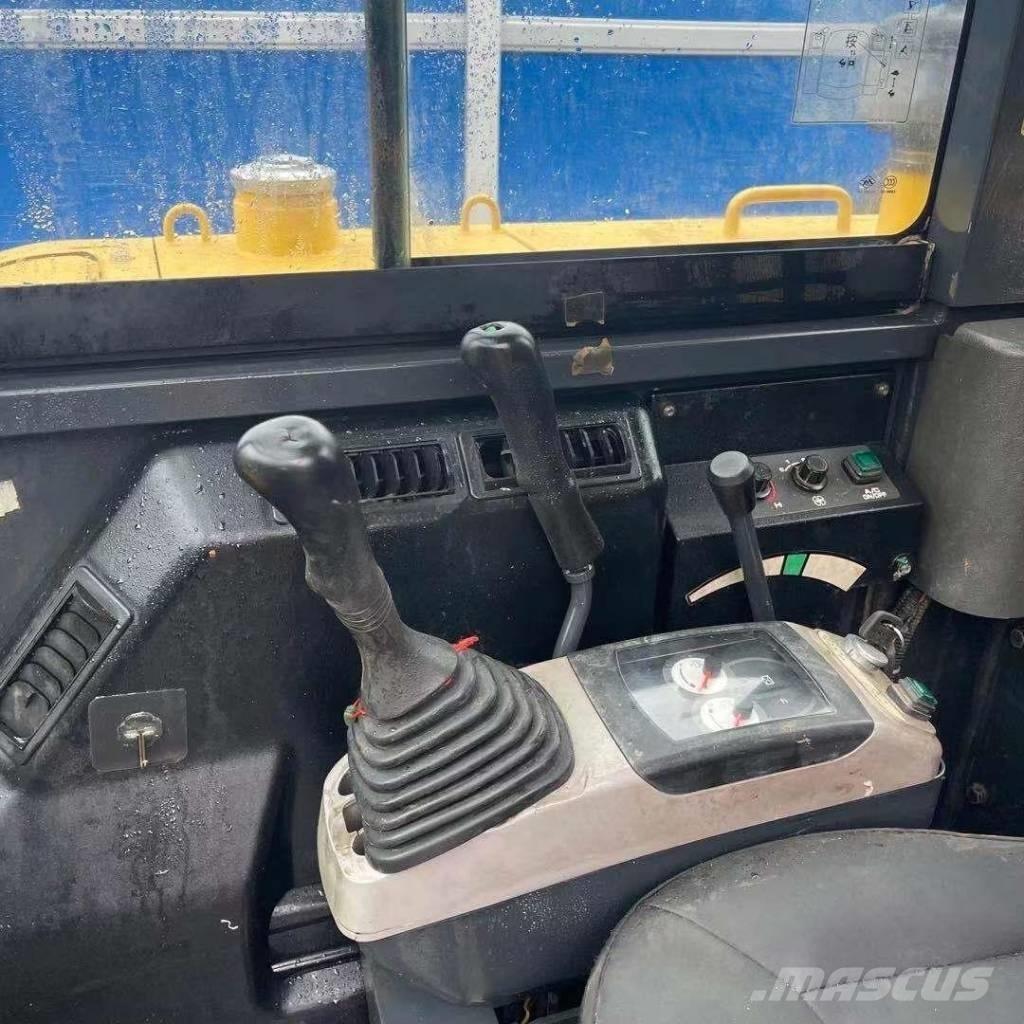 Komatsu PC56-7 Mini excavators < 7t