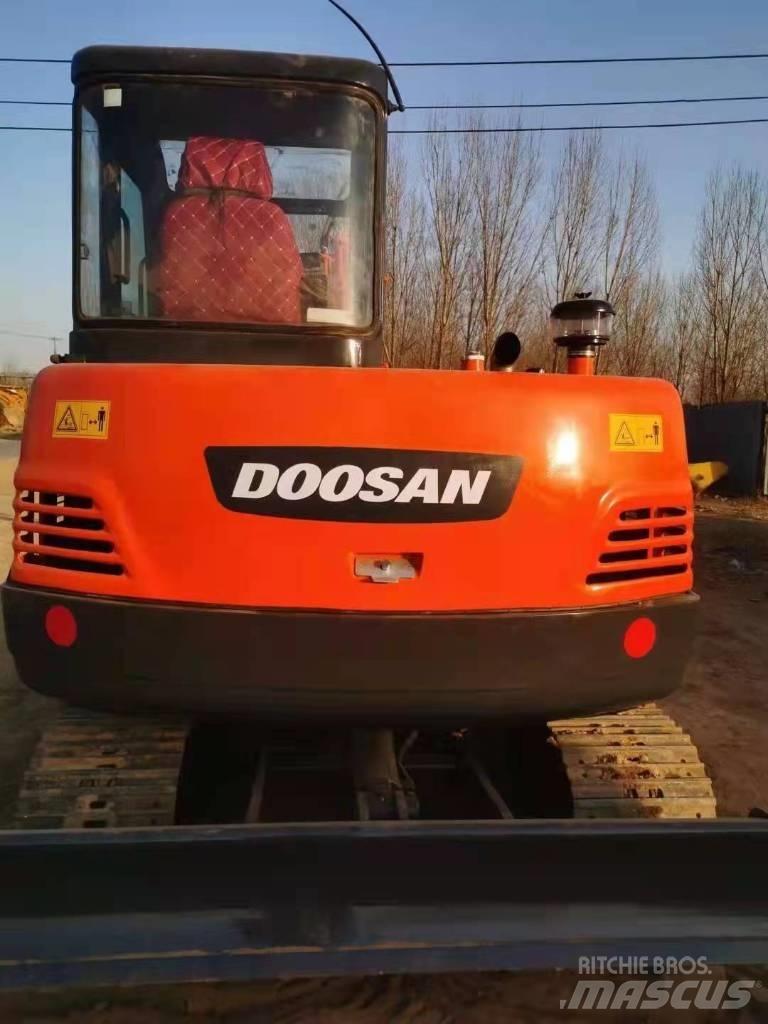 Doosan DH 55 Mini excavators < 7t