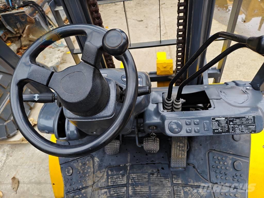 Komatsu FD 30 Diesel trucks