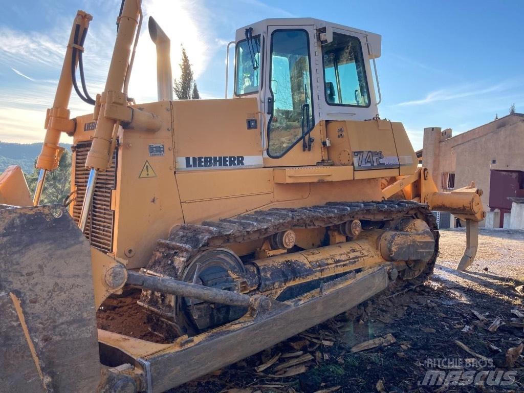 Liebherr PR 742 Crawler dozers