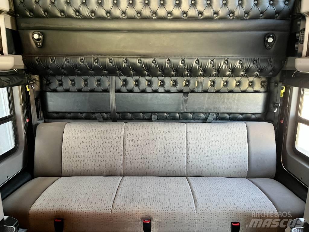 Kenworth W 900 Truck Tractor Units
