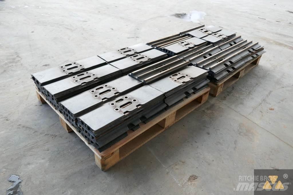 CAT 320 Trackshoes Chassis and suspension