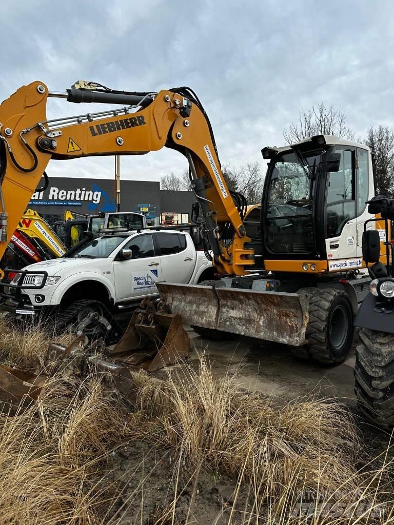 Liebherr 910 Compact Wheeled excavators