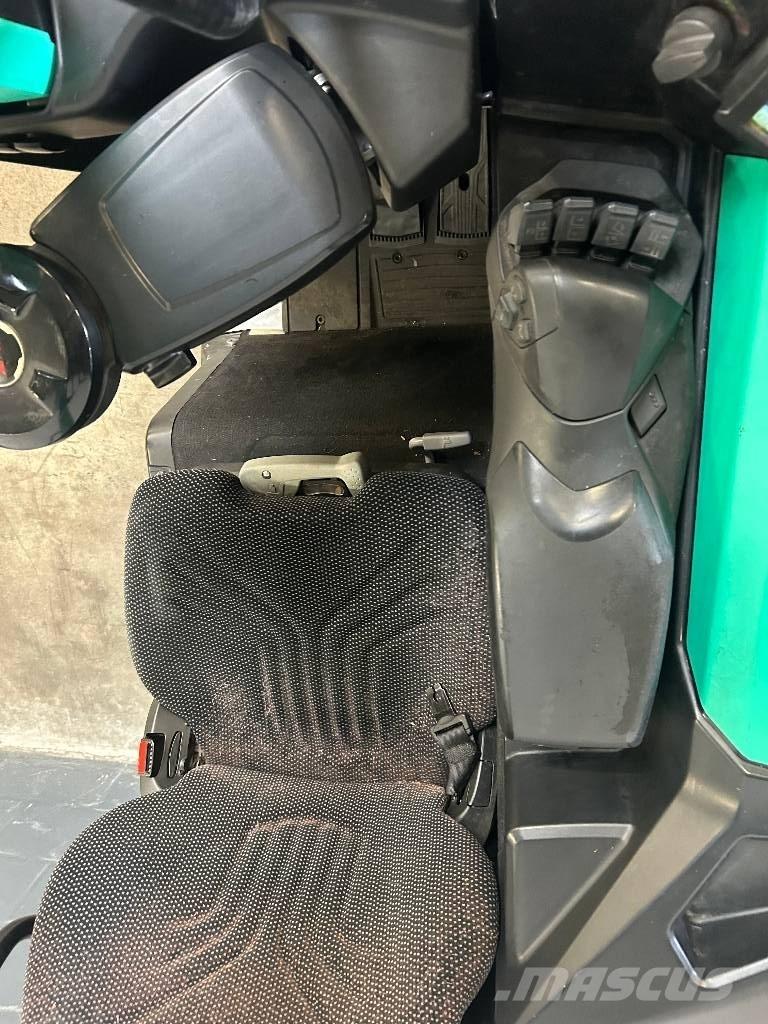 Mitsubishi RB 16N2C Reach truck