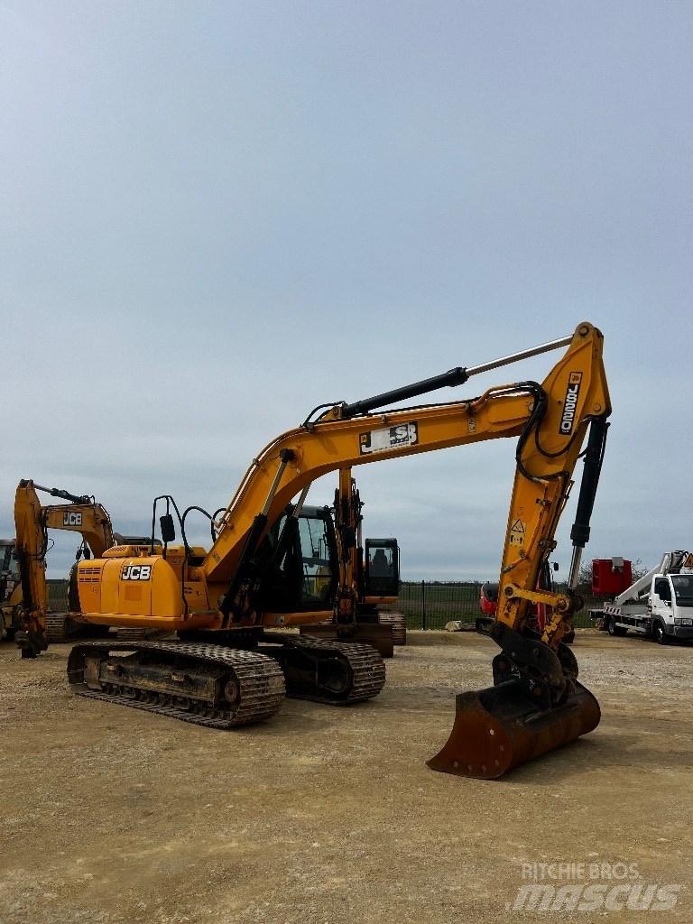 JCB JS 220 N LC Crawler excavators