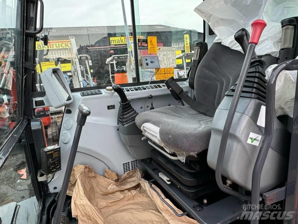 Doosan DX 55 Mini excavators < 7t