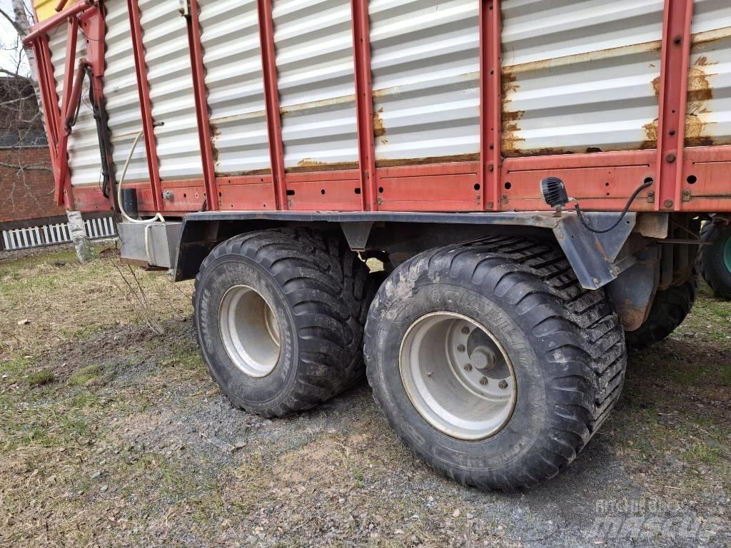 Pöttinger Jumbo 6600 Self loading trailers