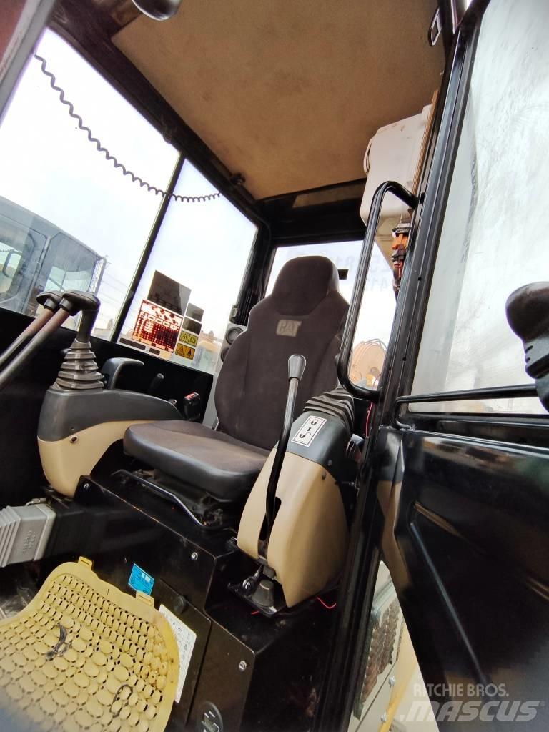 CAT 305.5E Mini excavators < 7t
