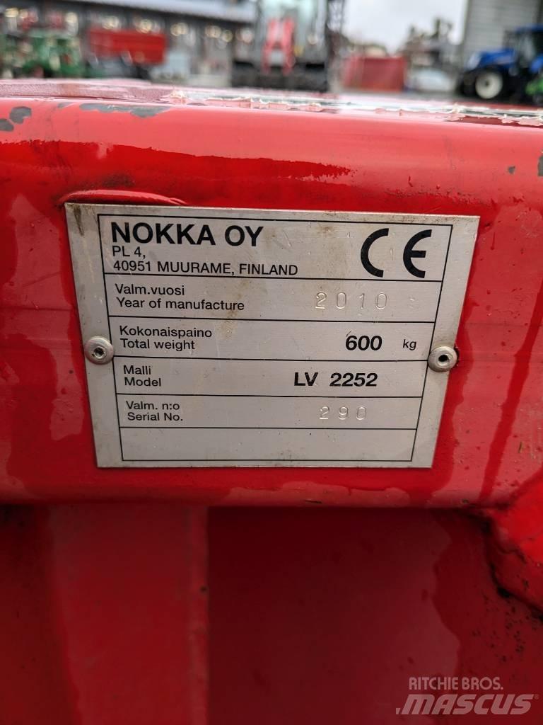 Esko 2252 Snow throwers