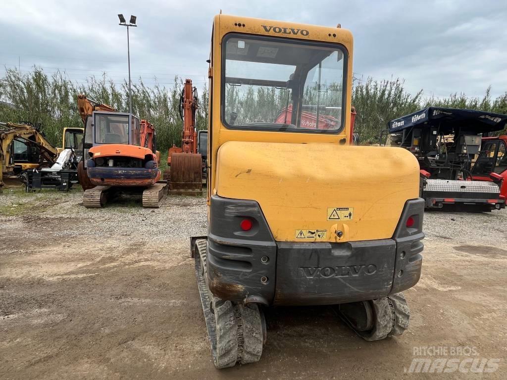 Volvo EC 25 Mini excavators < 7t