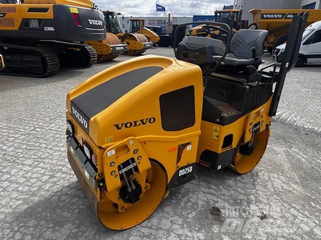 Volvo DD25B Twin drum rollers