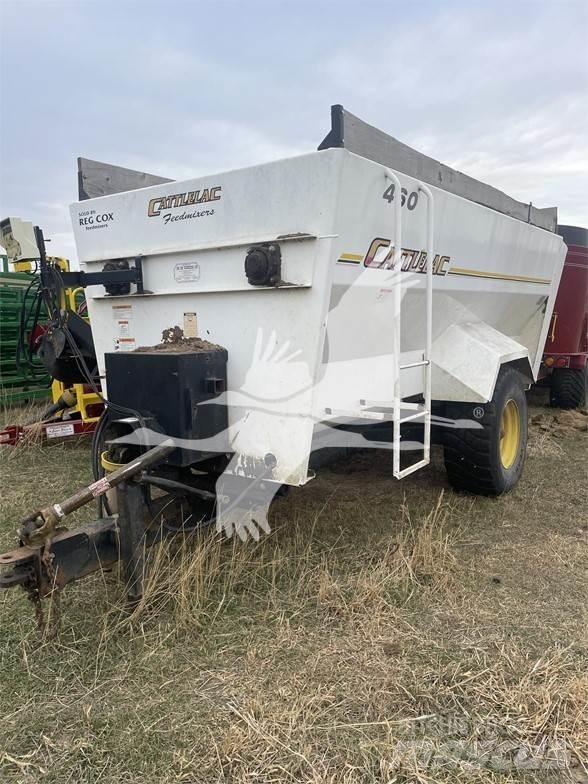  CATTLELAC 460 Mixer feeders