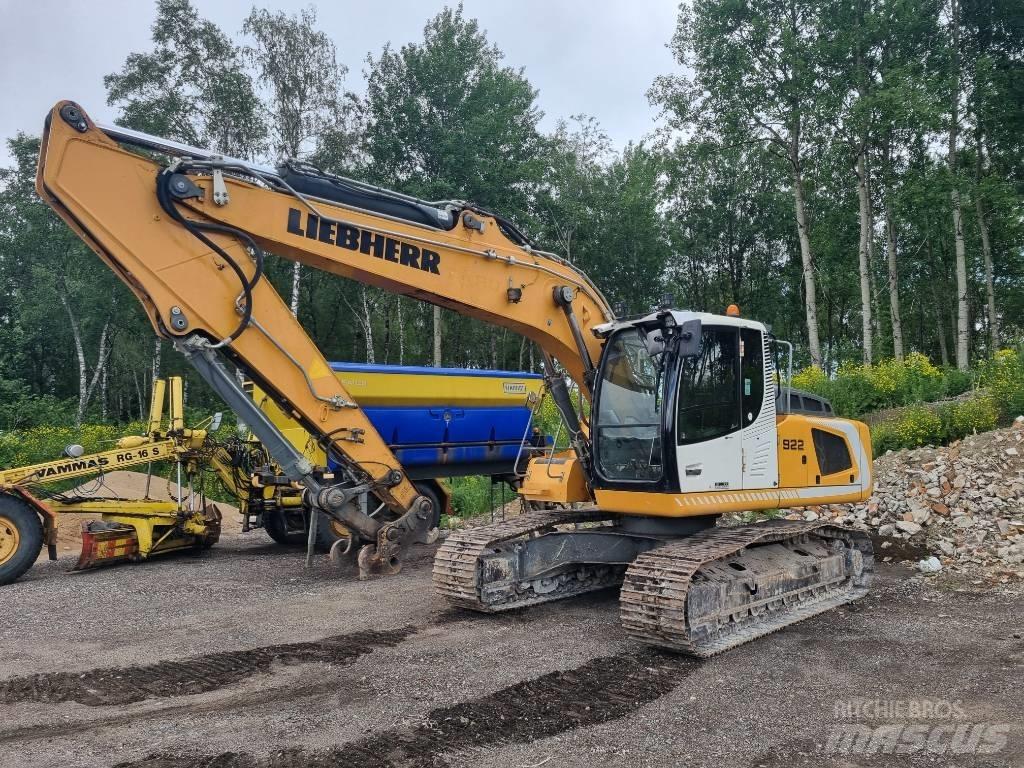 Liebherr R 922 Crawler excavators