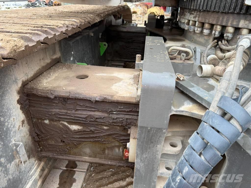 Sennebogen 6113 E Tracked cranes