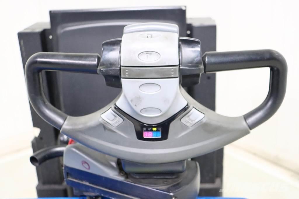 Toyota OSE120 Low lift order picker